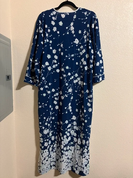 Oscar de la Renta Navy Blue Floral maxi lounge wear - Picture 3 of 6